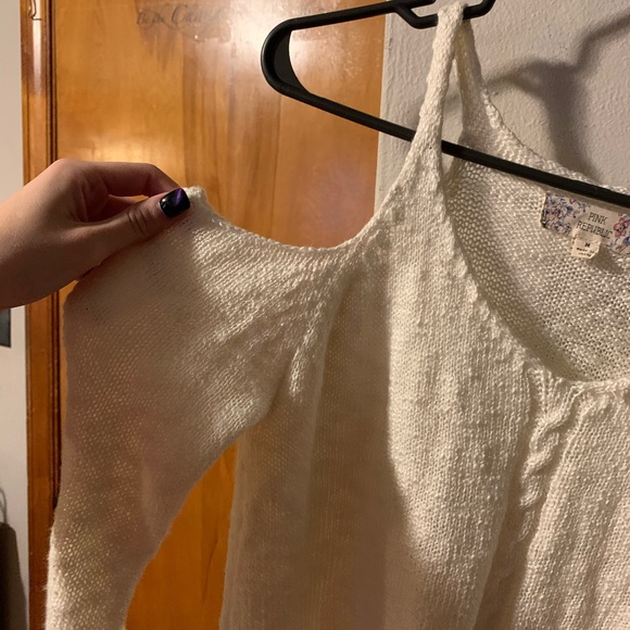 White Sweater - Picture 3 of 3